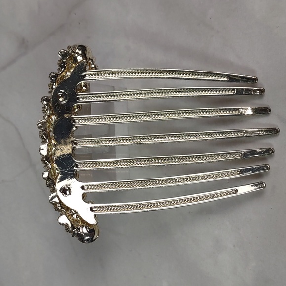 Goldtone Hair Comb w/Pearls - Picture 2 of 4